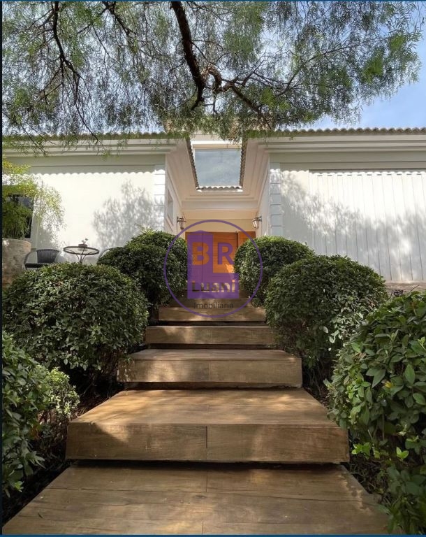 Casa térrea de luxo em condomínio fechado – conforto, segura