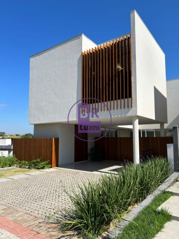 Casa em condomínio fechado no parque tauá (condomínio arangu