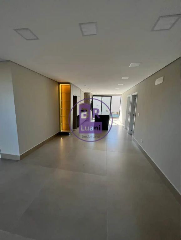 Sobrado novo semi mobiliado no condomínio araçari
