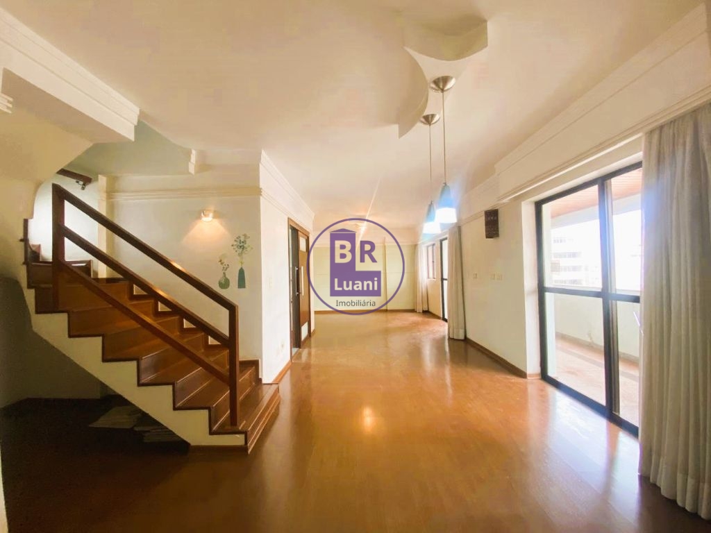 Duplex à venda com localização privilegiada