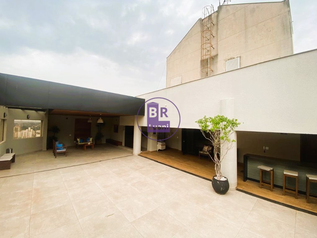 Duplex à venda com localização privilegiada