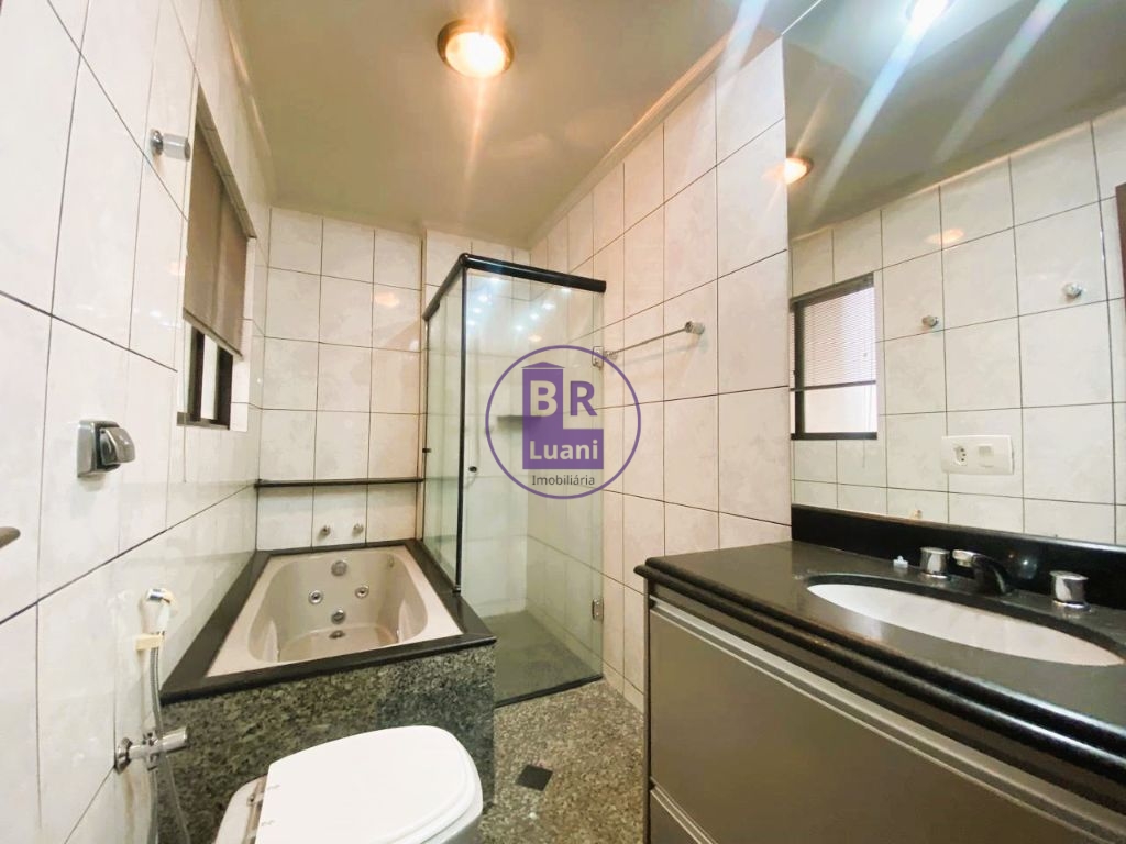 Duplex à venda com localização privilegiada