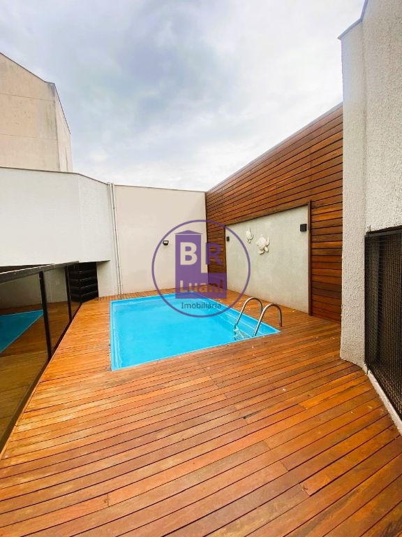 Duplex à venda com localização privilegiada