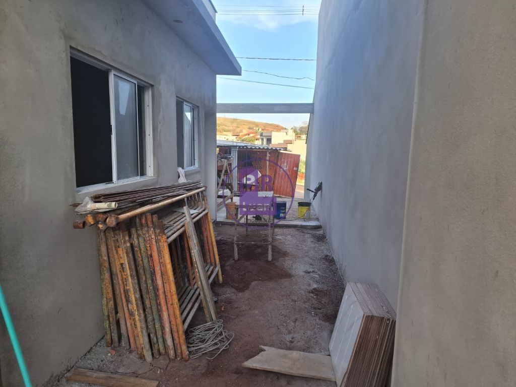 Casa em final de construção á venda