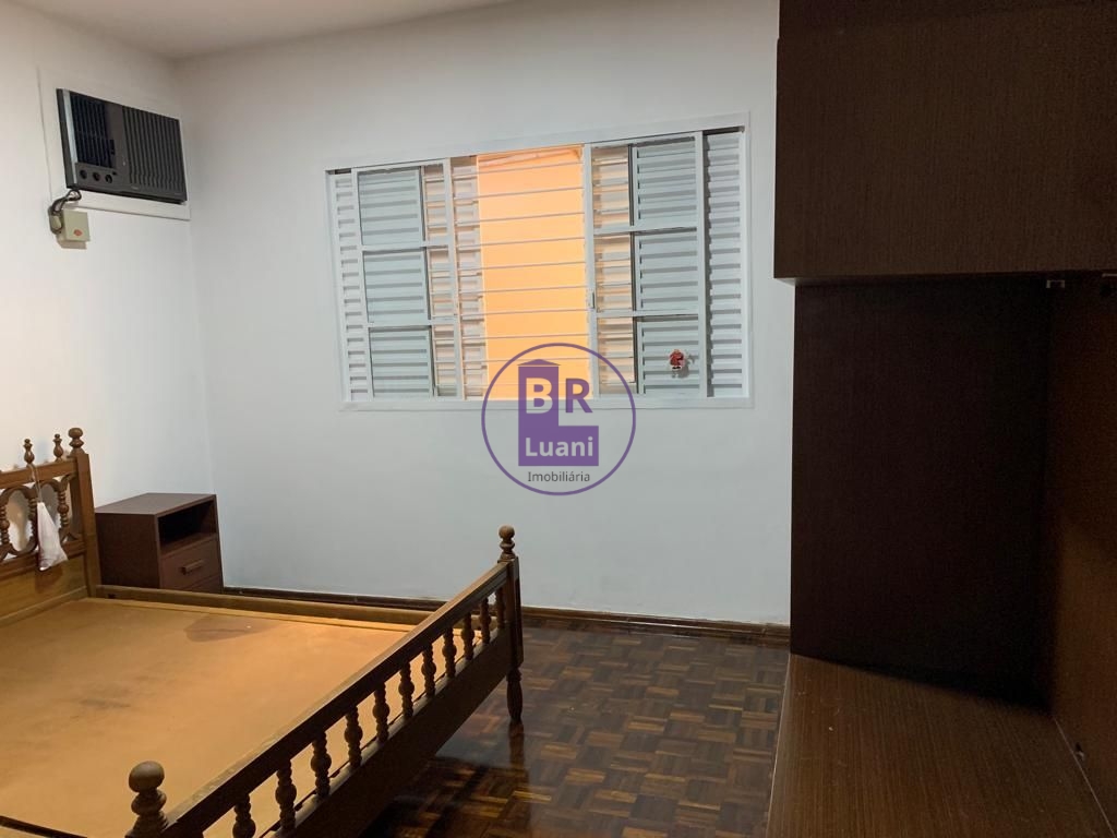 Linda casa sobrado para venda.