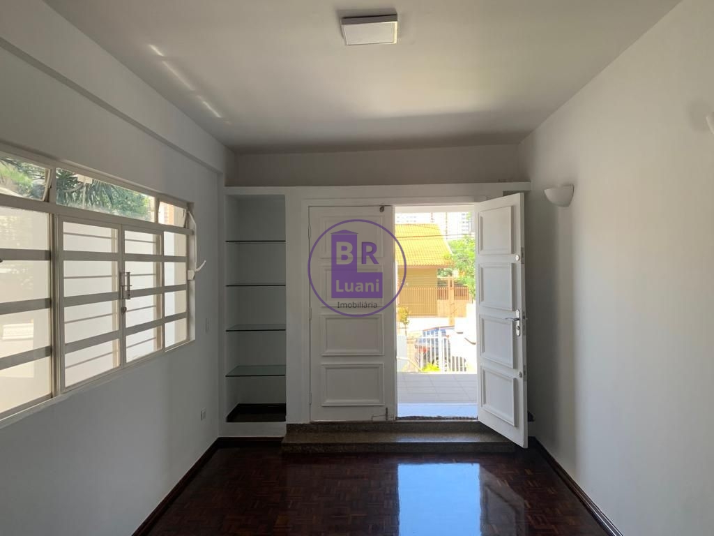 Linda casa sobrado para venda.