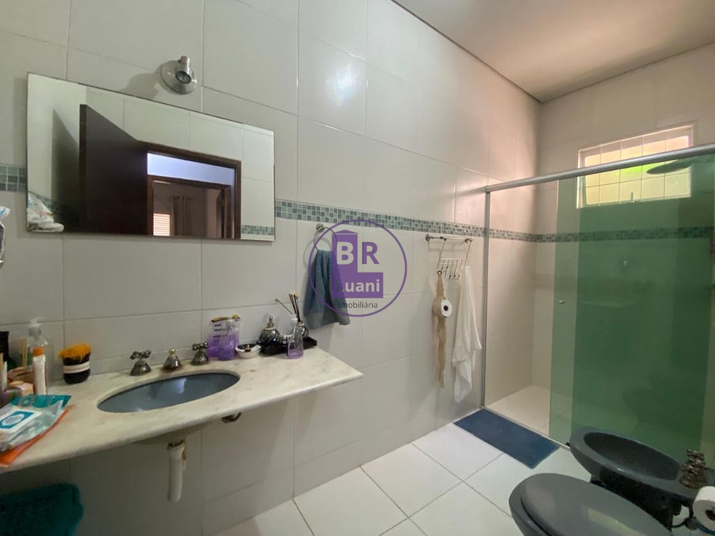 Casa á venda em cambezinho