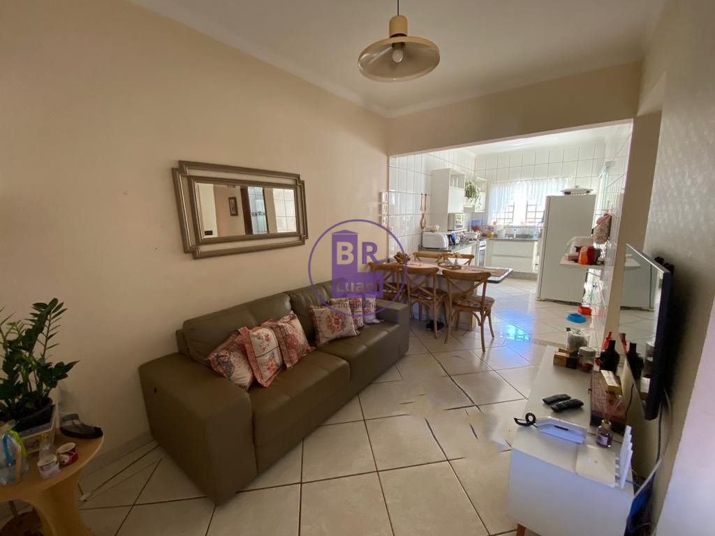 Casa em condomínio fechado !