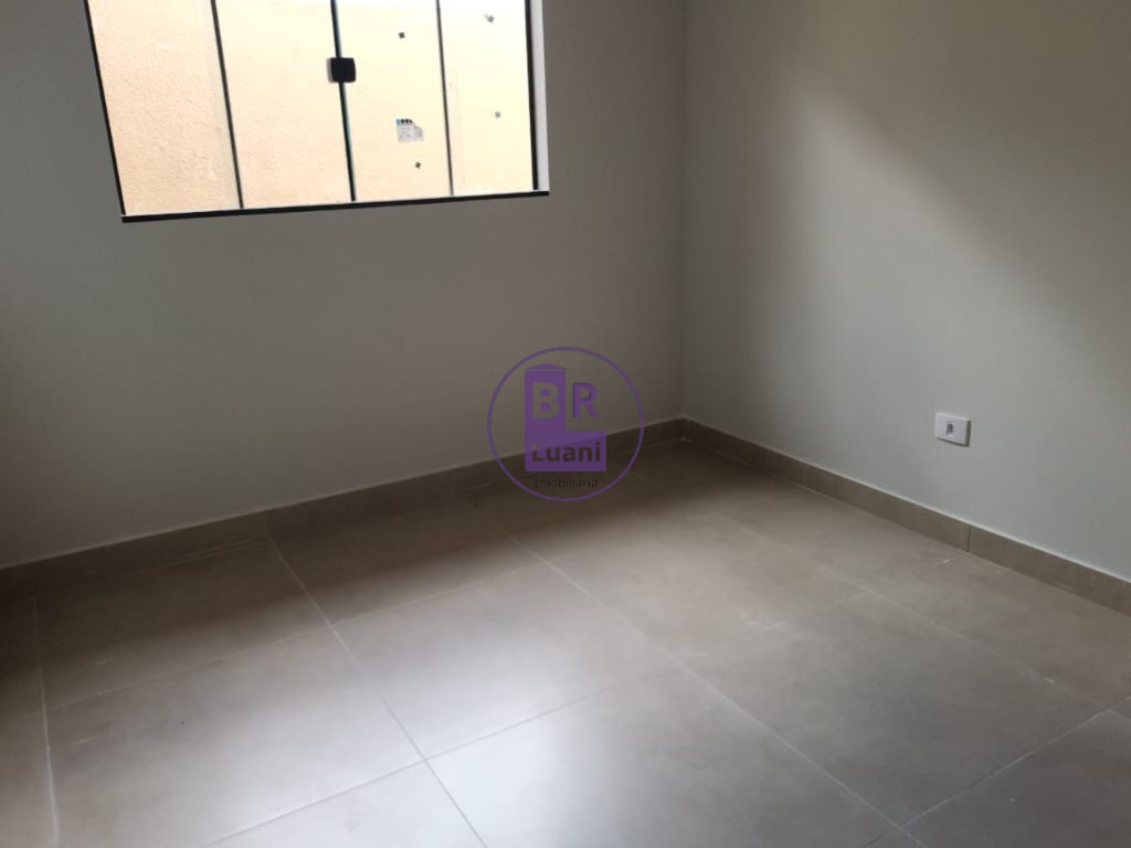 Vende-se casa nova no colúmbia com excelente acabamento