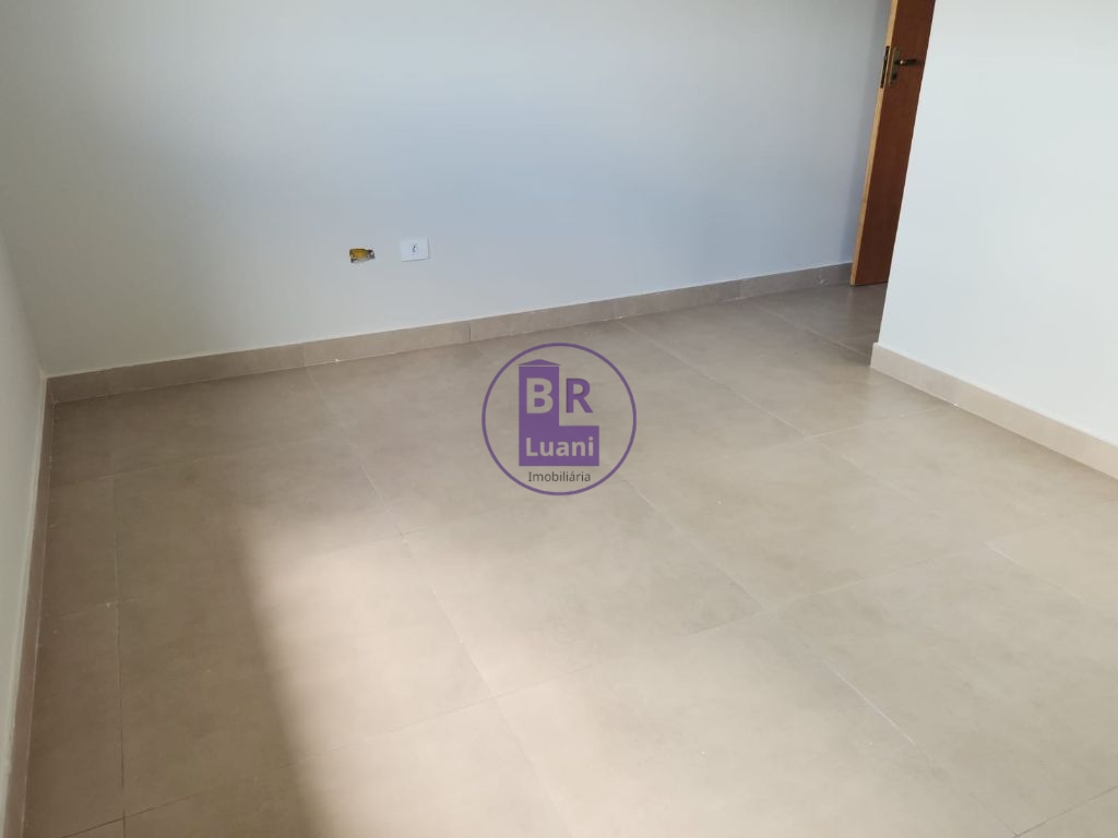 Vende-se casa nova no colúmbia com excelente acabamento