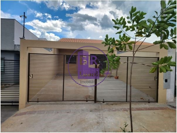 Vende-se casa nova no colúmbia com excelente acabamento