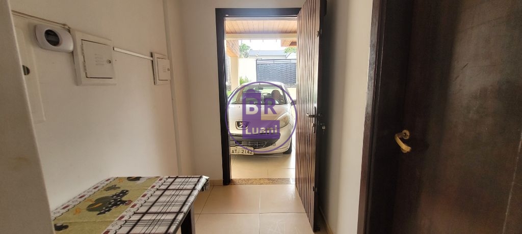 Sobrado de alto padrão no bairro Tucanos