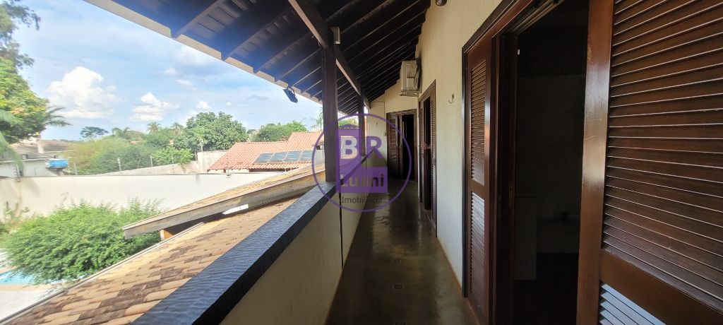 Sobrado de alto padrão no bairro Tucanos