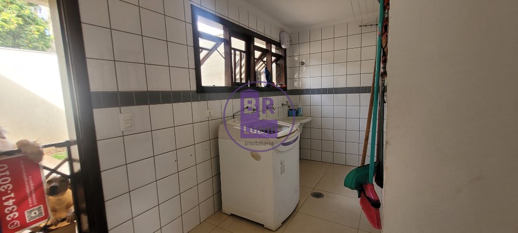 Sobrado de alto padrão no bairro tucanos