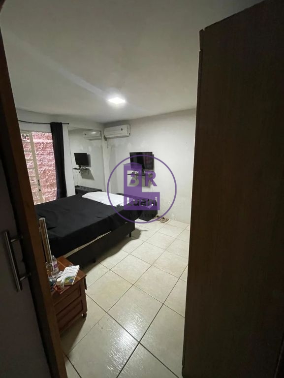 Casa de esquina à venda 2 entradas excelente localização