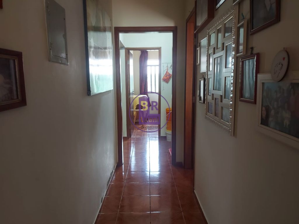 Casa com excelente potencial comercial e de investimento