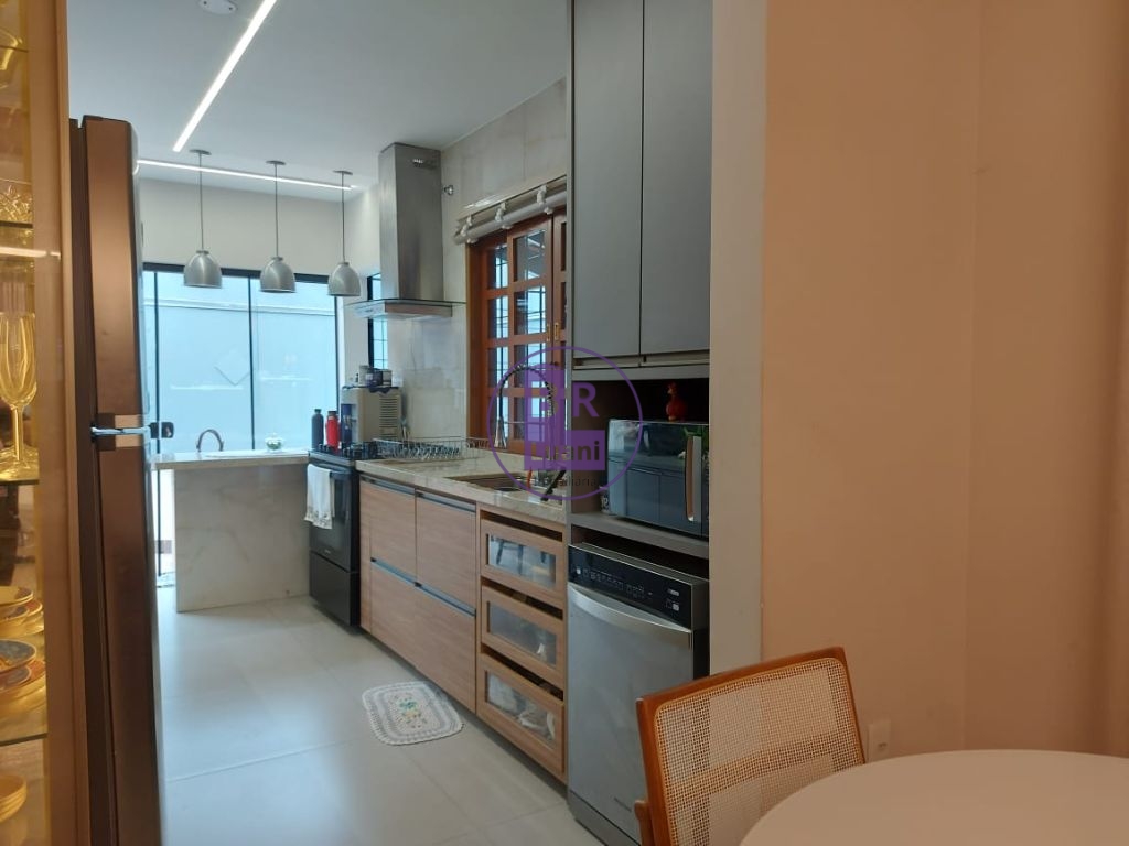 Casa a venda no jardim coliseu