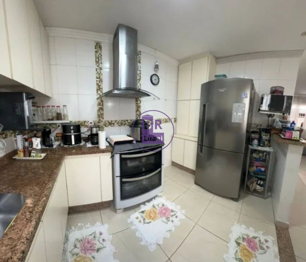 Imóvel com 2 casas independentes à venda excelente para mora
