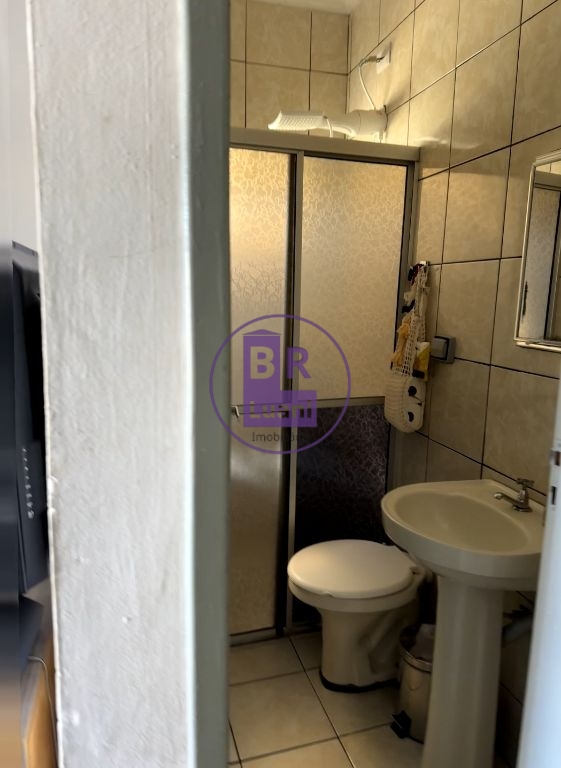 Imóvel com 2 casas independentes à venda excelente para morar e investir