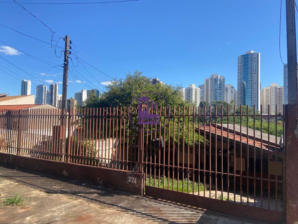 Casa térrea à venda