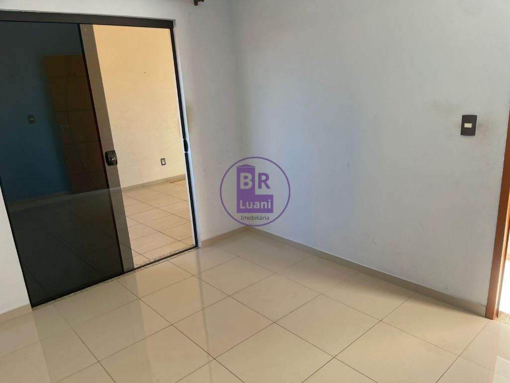 Sobrado à venda em Cambé com 4 quartos