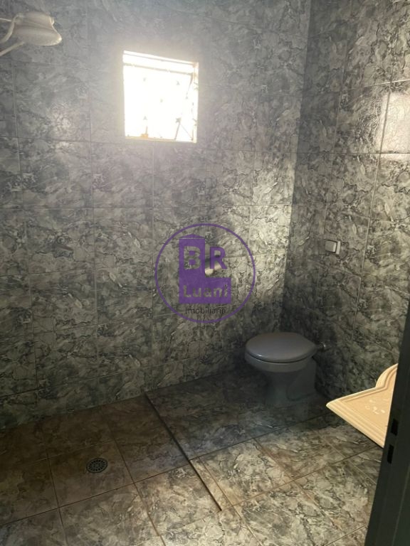 Sobrado à venda em Cambé com 4 quartos