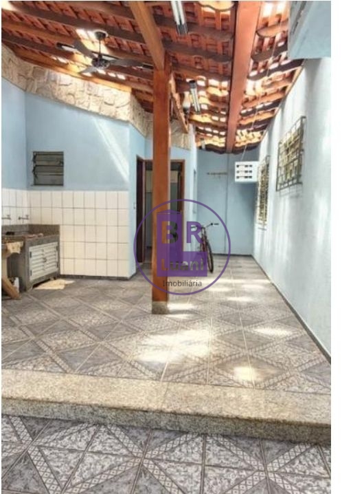 Casa para locação e venda com 4 dormitórios sendo 2 suítes -
