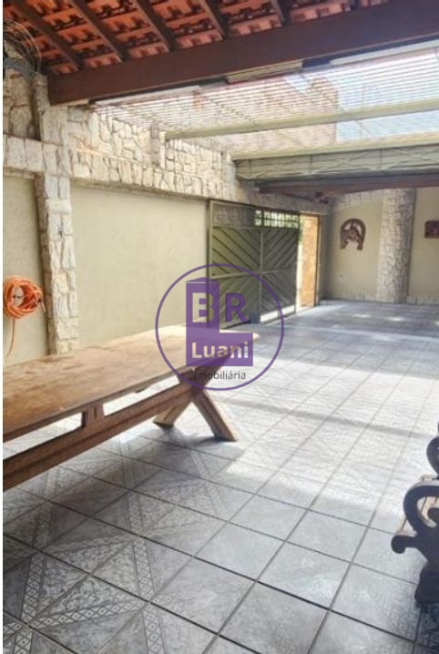 Casa para locação e venda com 4 dormitórios sendo 2 suítes -