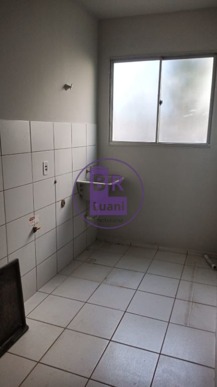 Apartamento térreo à venda no Centro de Cambé com 2 dormitórios