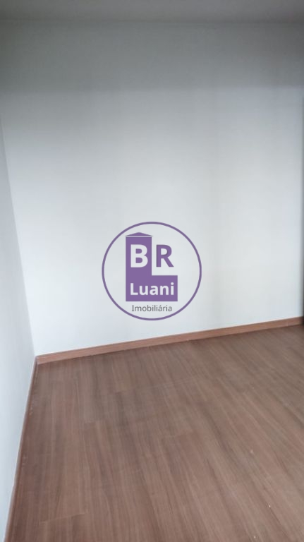 Apartamento térreo à venda no Centro de Cambé com 2 dormitórios