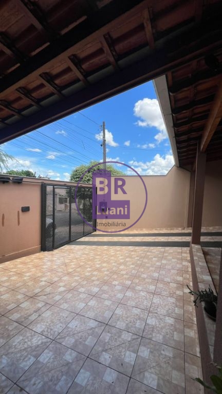 Casa à venda com 3 dormitórios no conjunto habitacional viol