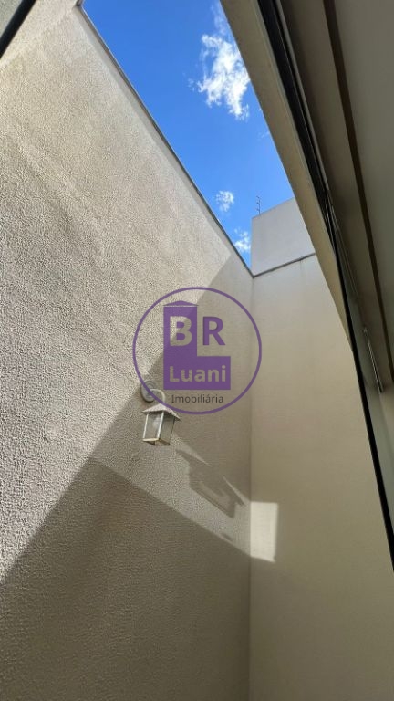 Casa à venda com 3 dormitórios no conjunto habitacional viol