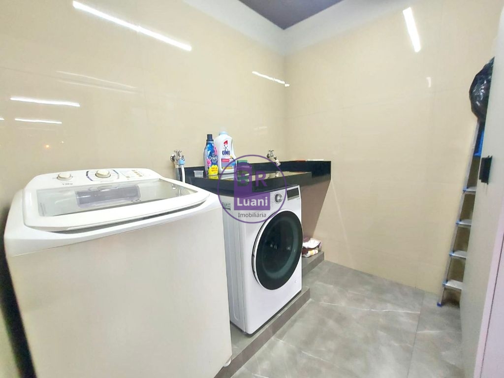 Excelente Casa com 3 Dormitórios e Suíte à Venda no Jardim Imagawa Londrina