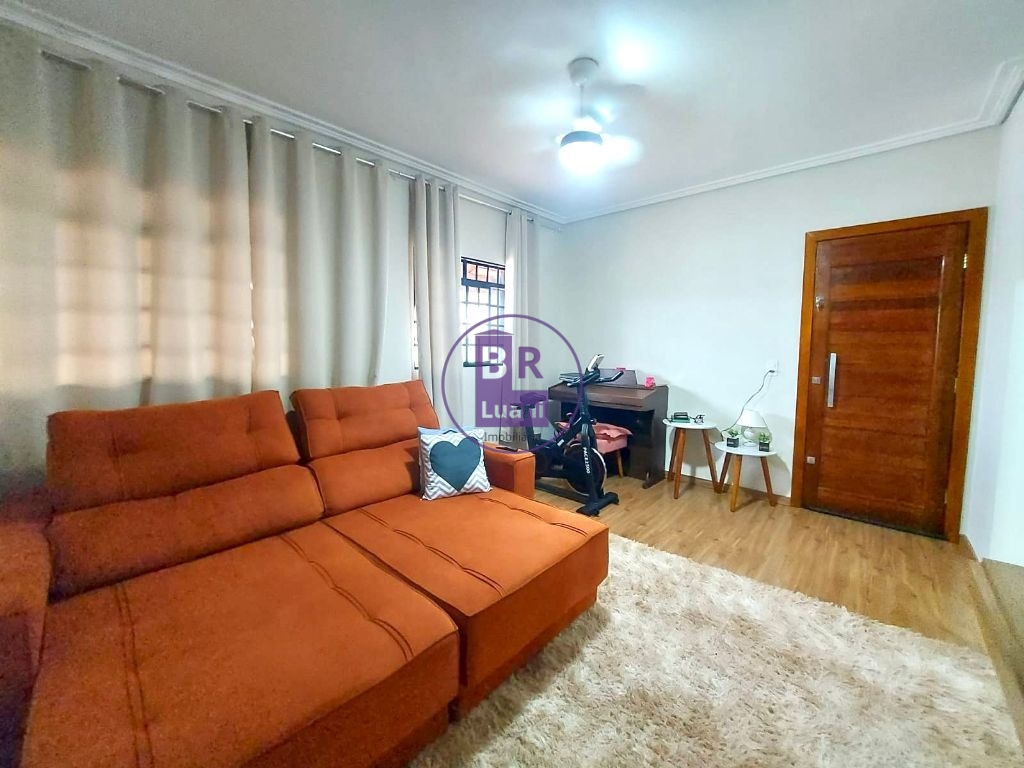Excelente casa com 3 dormitórios e suíte à venda no jardim i