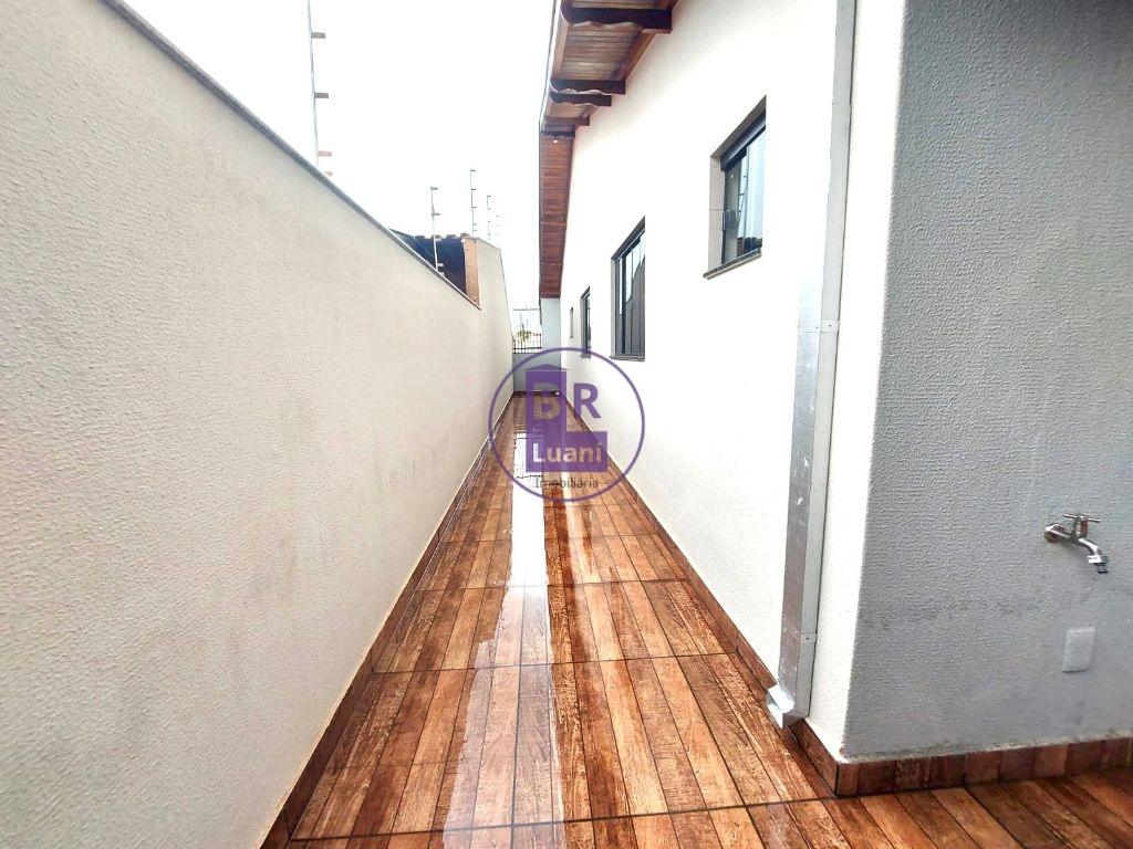 Excelente casa com 3 dormitórios e suíte à venda no jardim i
