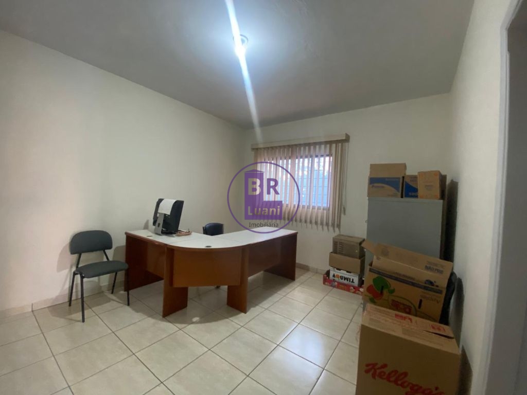 Excelente imóvel comercial com 8 salas para locação
