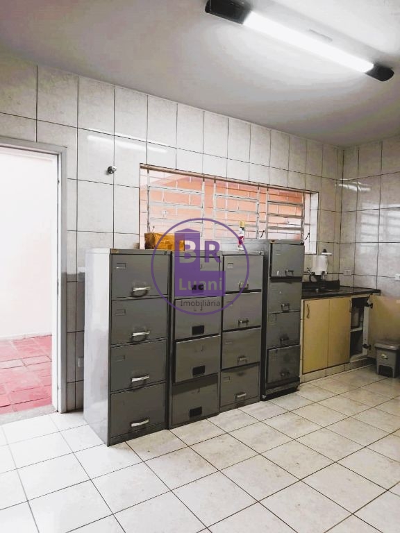 Excelente imóvel comercial com 8 salas para locação