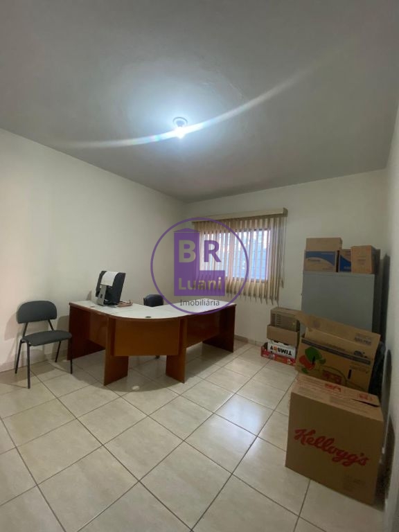 Excelente imóvel comercial com 8 salas para locação
