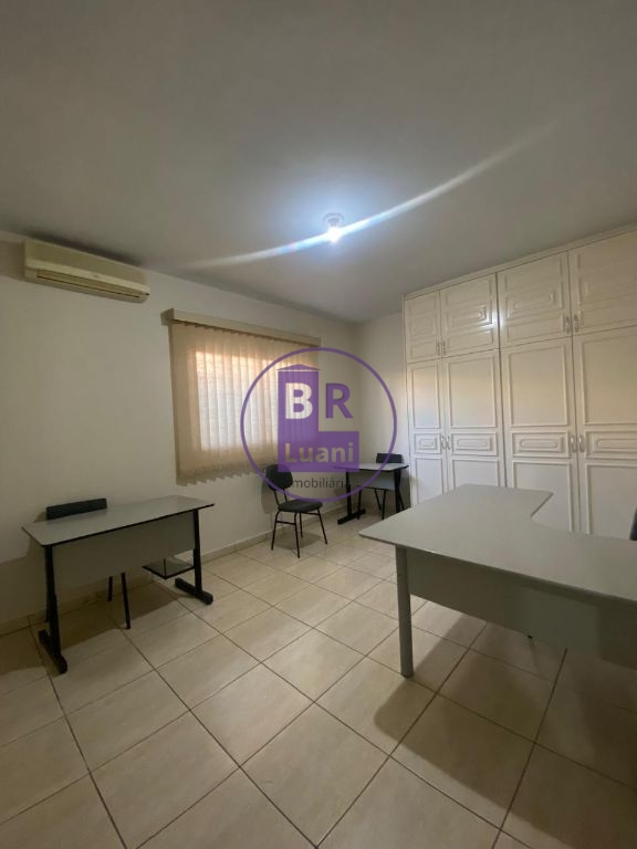 Excelente imóvel comercial com 8 salas para locação