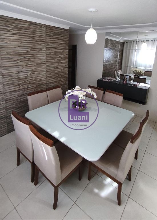 Linda casa à venda com 3 dormitórios sendo 1 suíte .