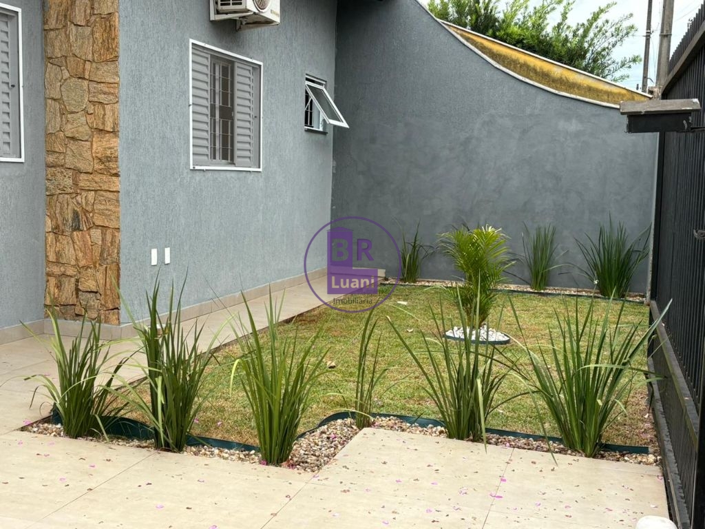 Excelente casa à venda com 3 dormitórios sendo 1 suite