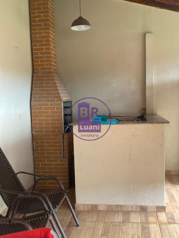 Excelente casa à venda com 3 dormitórios sendo 1 suite
