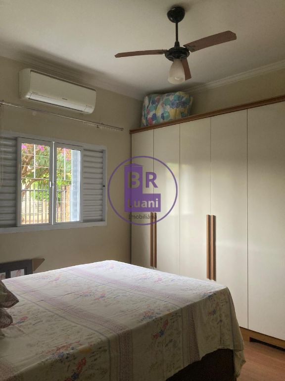 Excelente casa à venda com 3 dormitórios sendo 1 suite