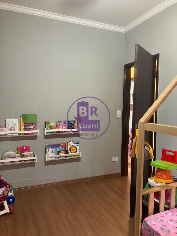 Excelente casa à venda com 3 dormitórios sendo 1 suite