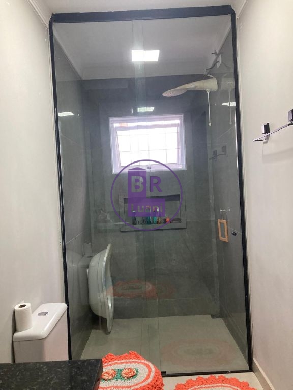Excelente casa à venda com 3 dormitórios sendo 1 suite