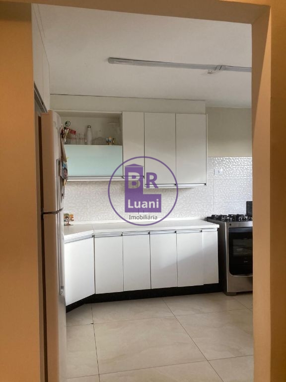Excelente casa à venda com 3 dormitórios sendo 1 suite