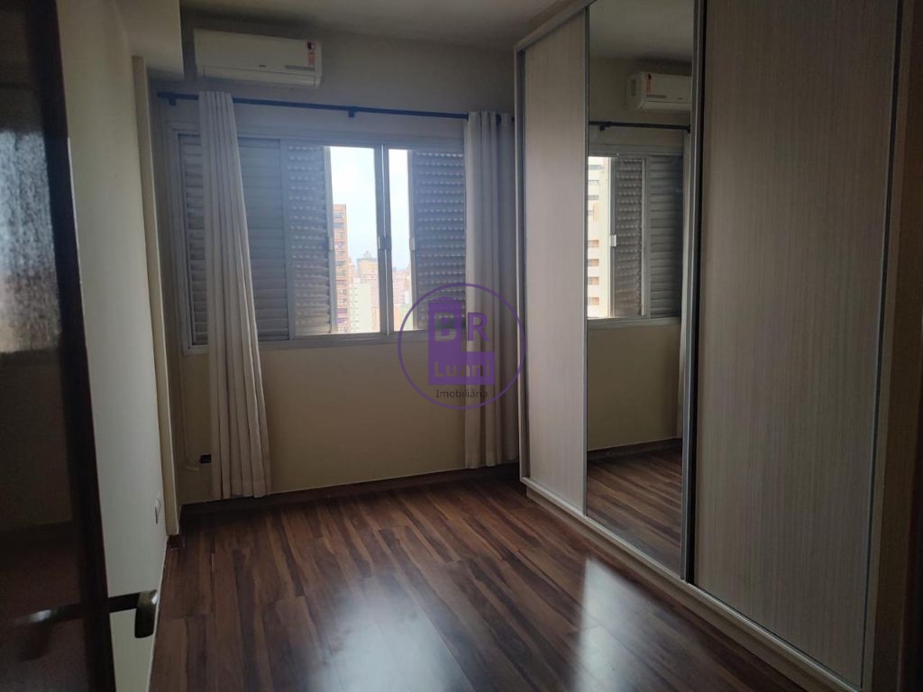 Lindo apartamento tríplex com 4cdormitorios sendo 2 suítes.