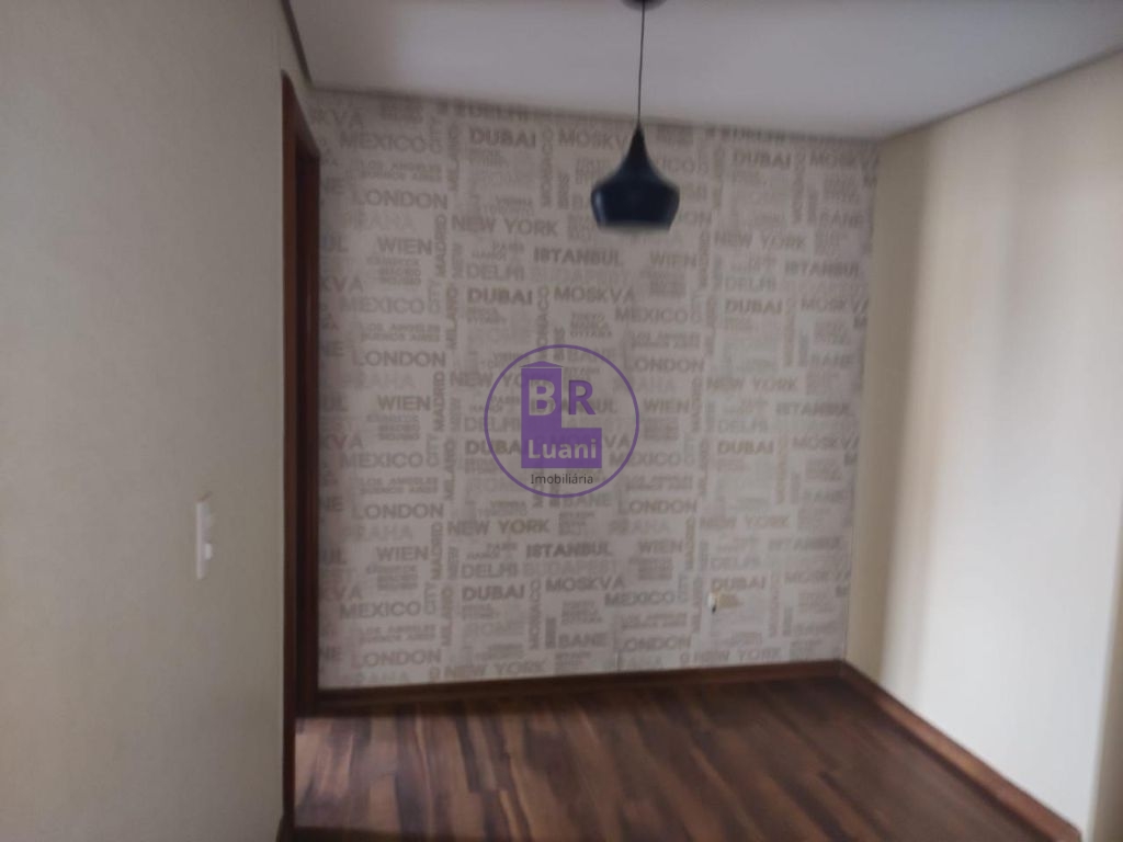 Lindo apartamento tríplex com 4cdormitorios sendo 2 suítes.