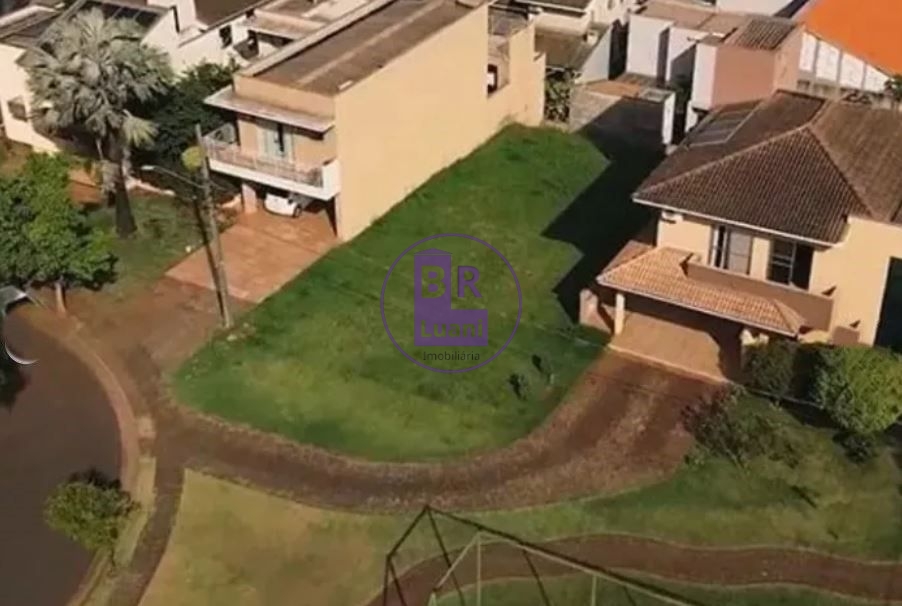 Terreno à venda no condomínio royal forest com 316m²