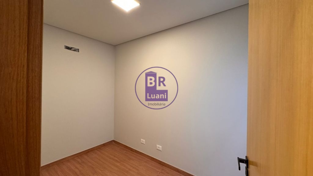 Vendo linda casa de 3 quartos, ótima localização no moradas 